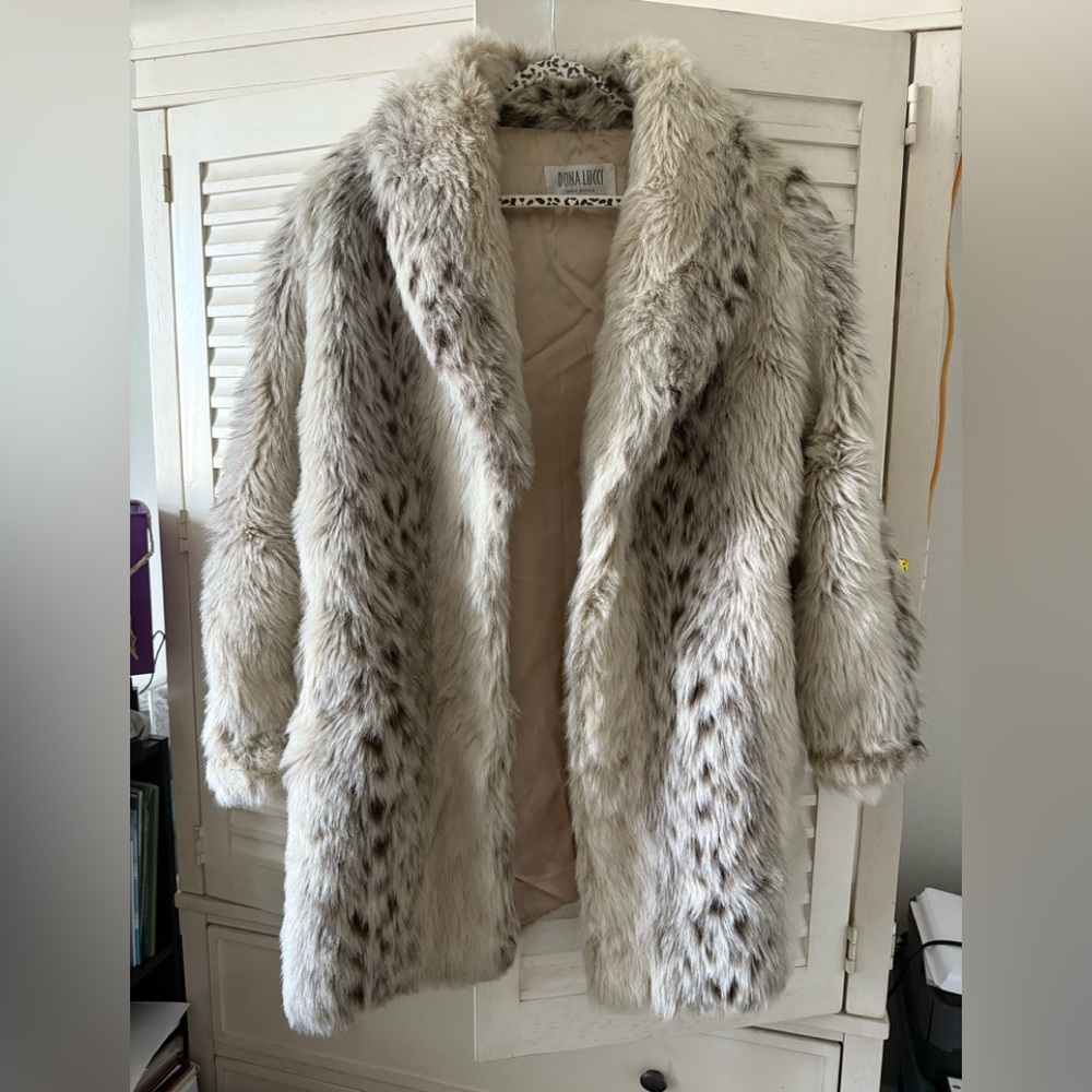 Donna Lucci Faux Fur Coat